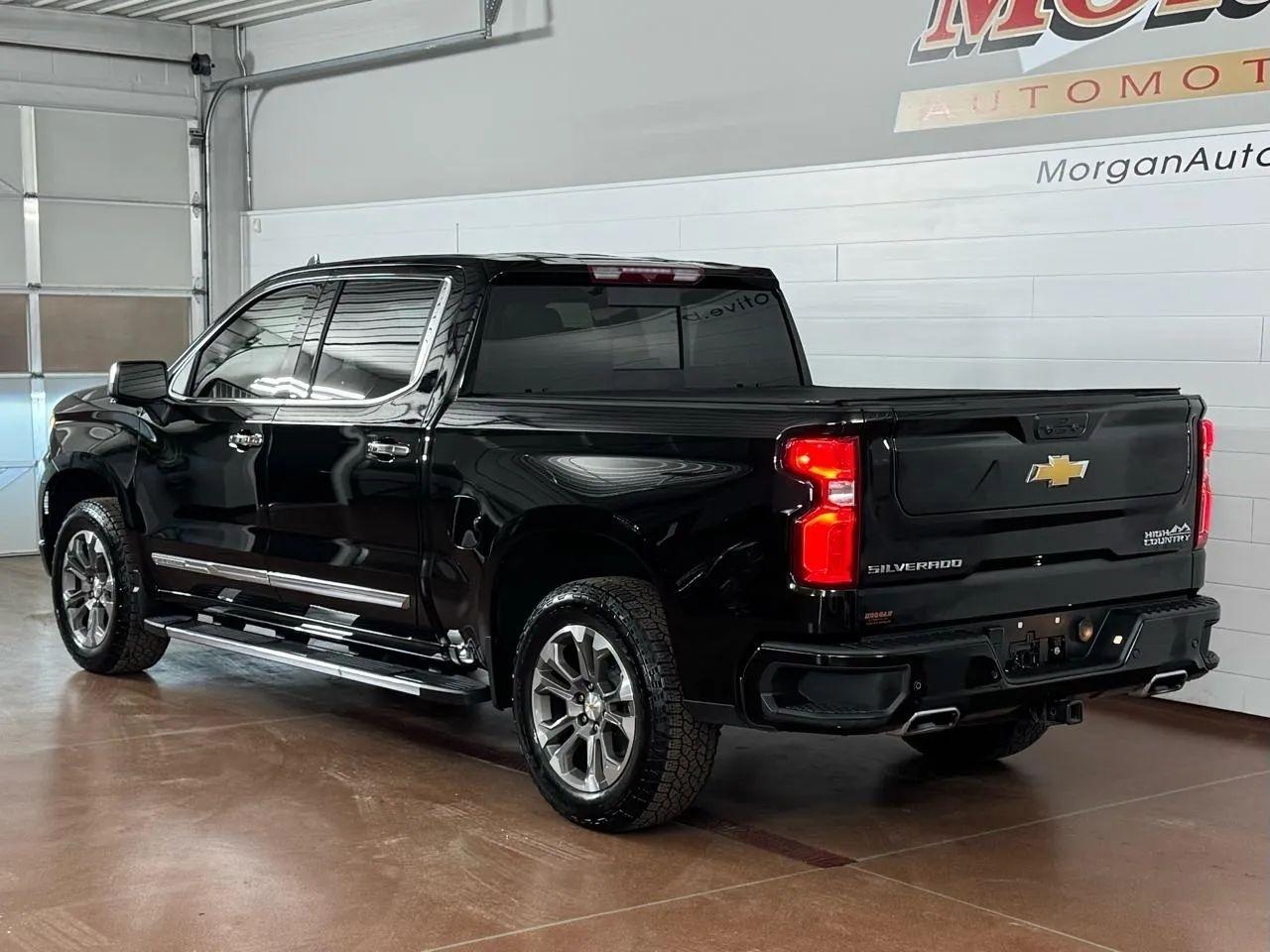 Chevrolet Silverado 1500 High Country Crew Cab 4WD 2024
