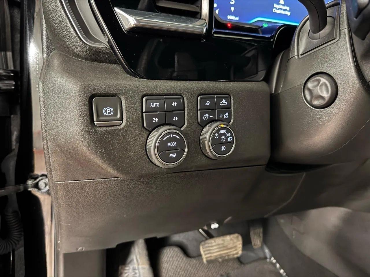 Chevrolet Silverado 1500 High Country Crew Cab 4WD 2024