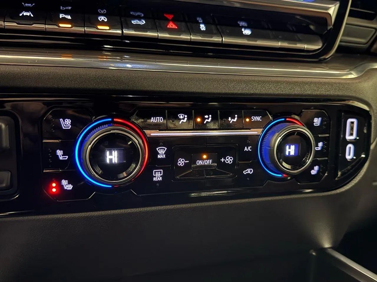 Chevrolet Silverado 1500 High Country Crew Cab 4WD 2024