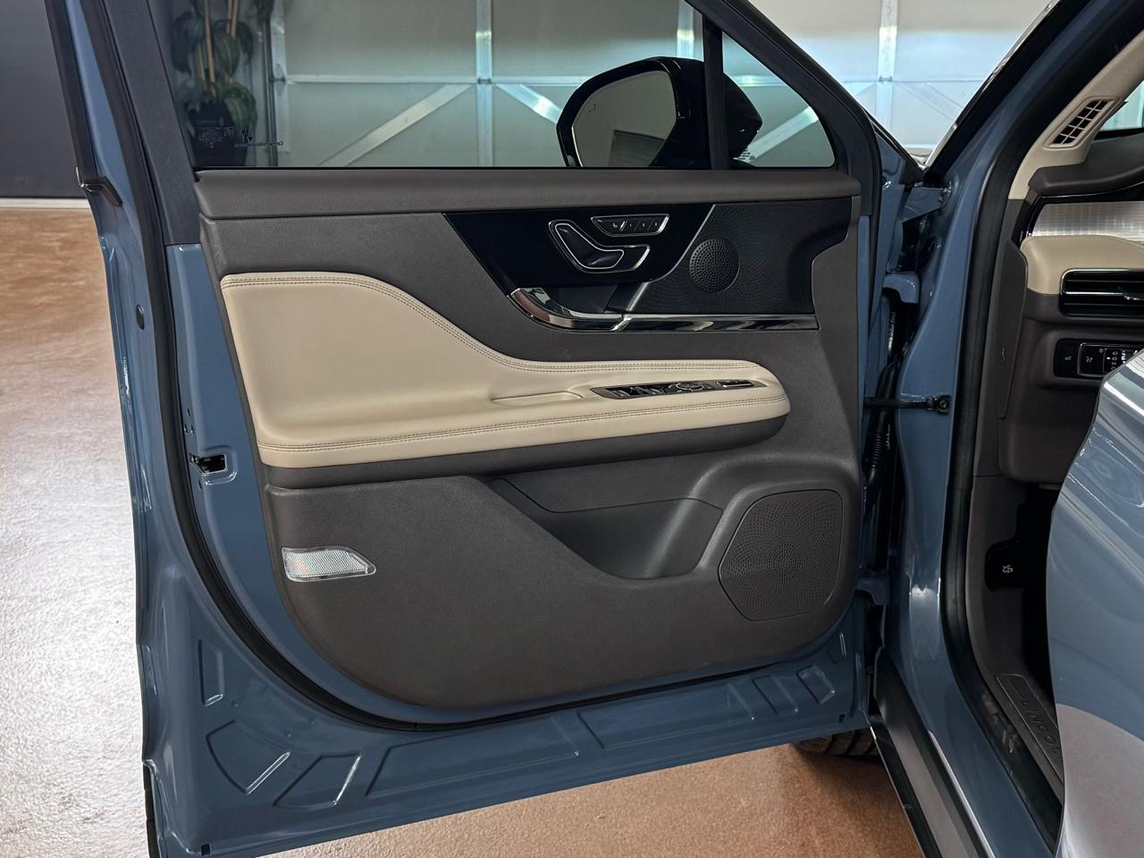 Lincoln Corsair  2024