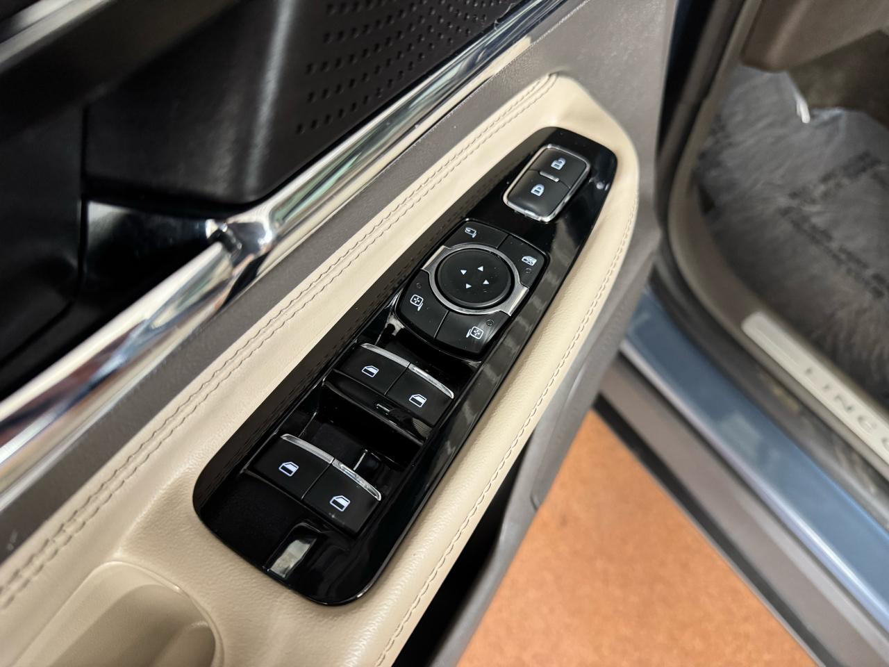 Lincoln Corsair  2024