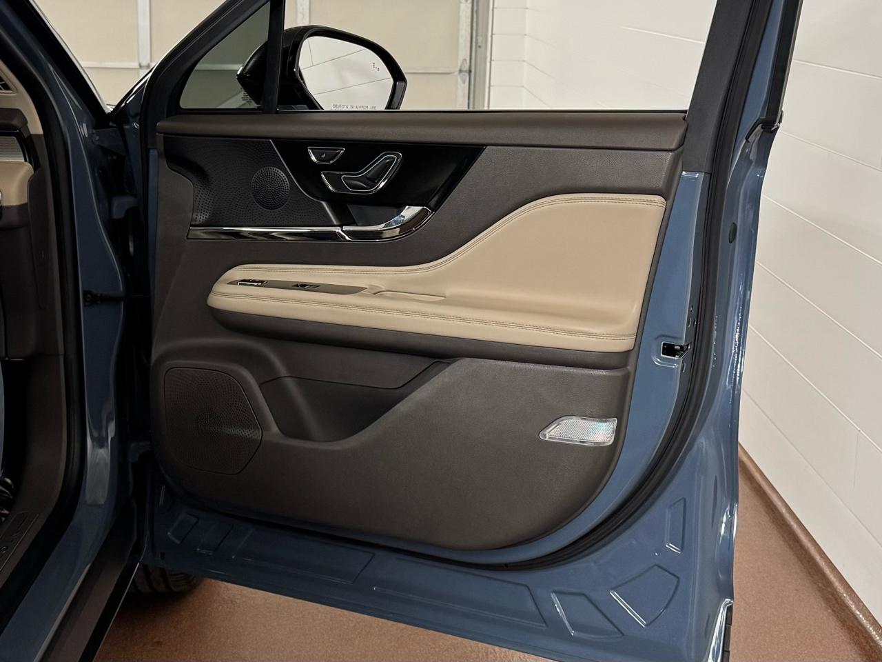 Lincoln Corsair  2024