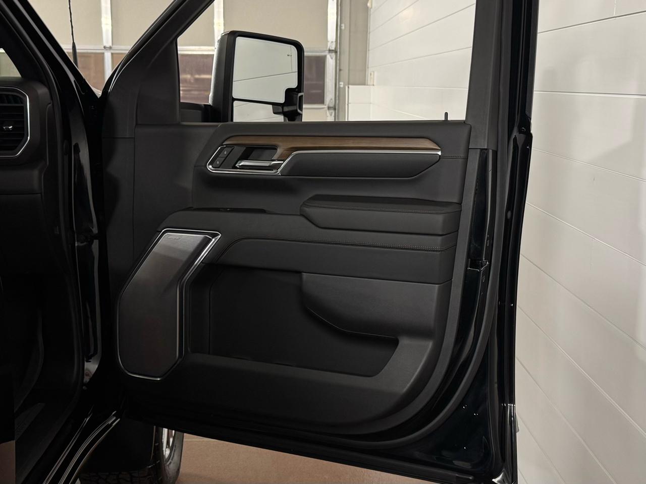 Chevrolet Silverado 2500HD  2024