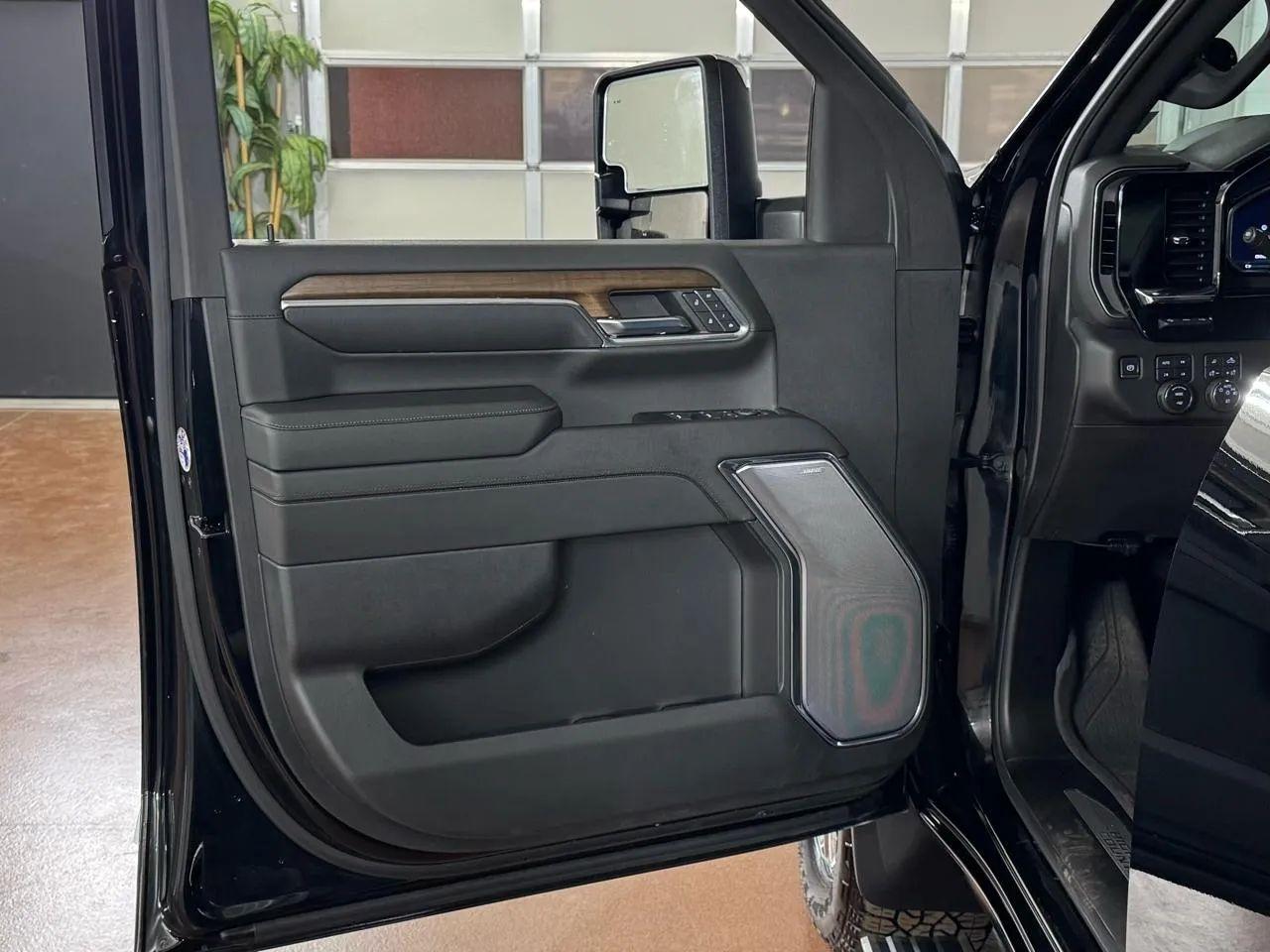 Chevrolet Silverado 2500HD  2024