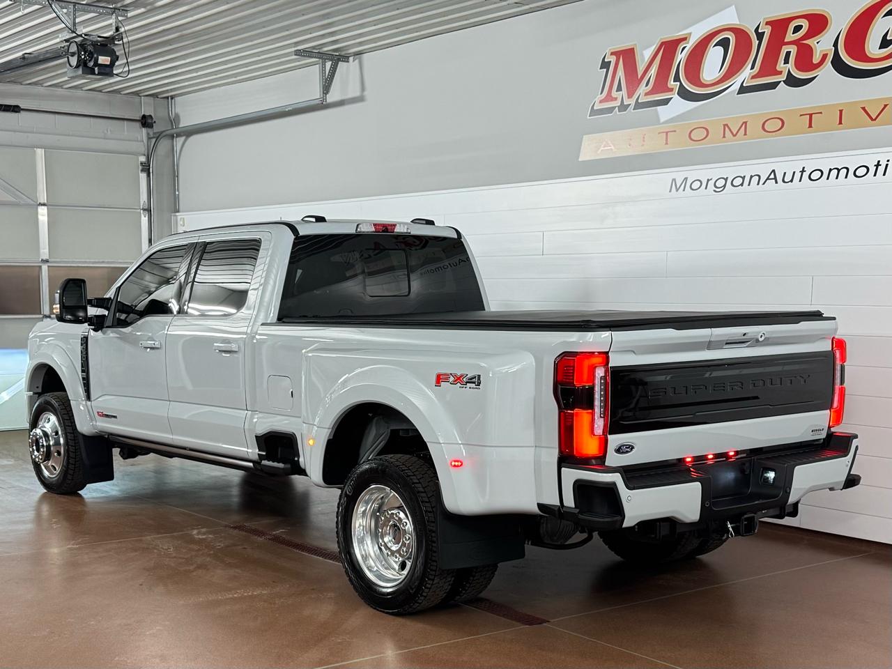 Ford F-450 SD  2025
