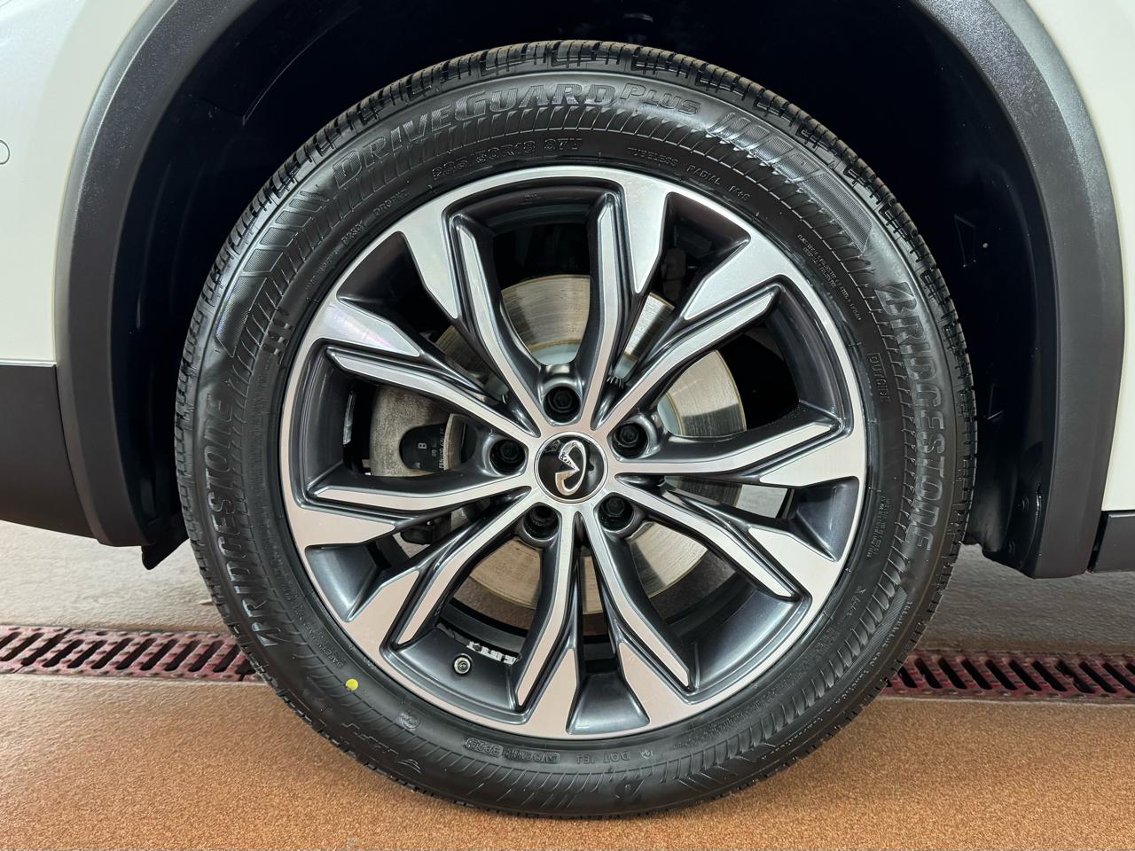 Infiniti QX30 Premium AWD 2018