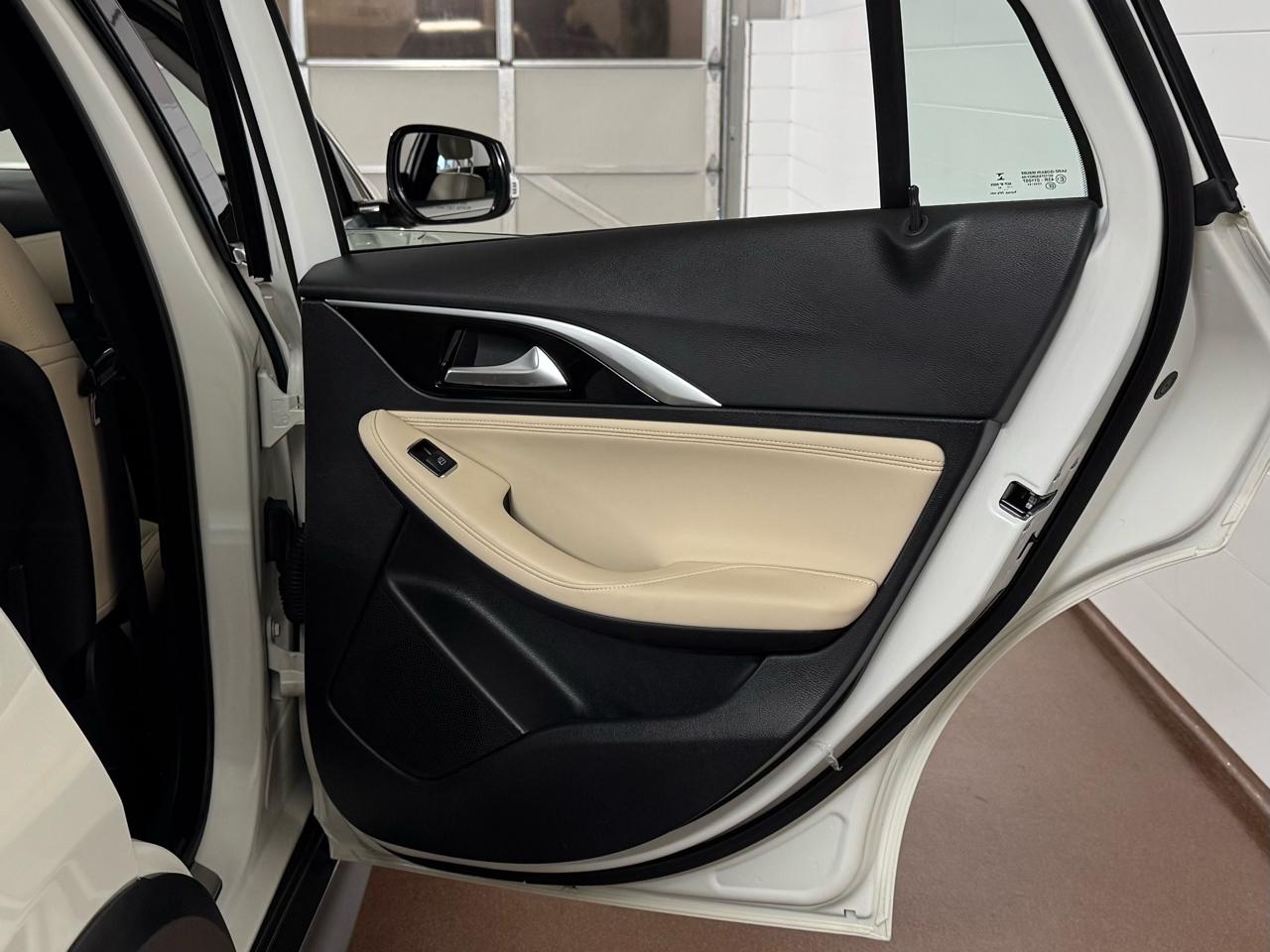 Infiniti QX30 Premium AWD 2018