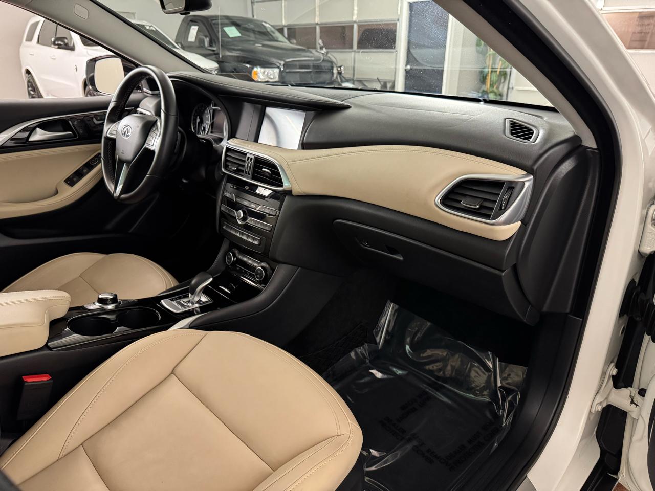 Infiniti QX30 Premium AWD 2018