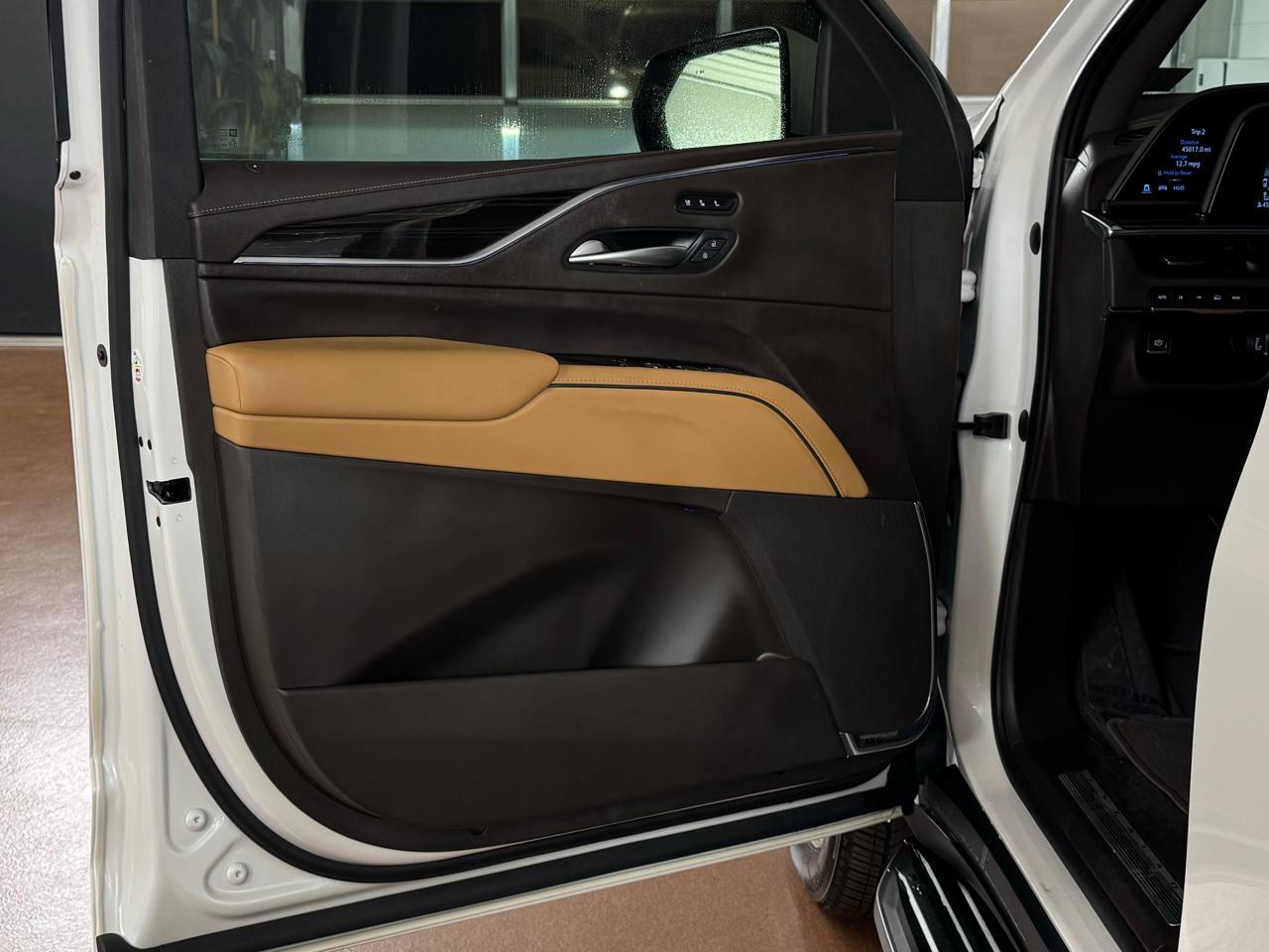 Cadillac Escalade ESV Premium Luxury 4WD 2022