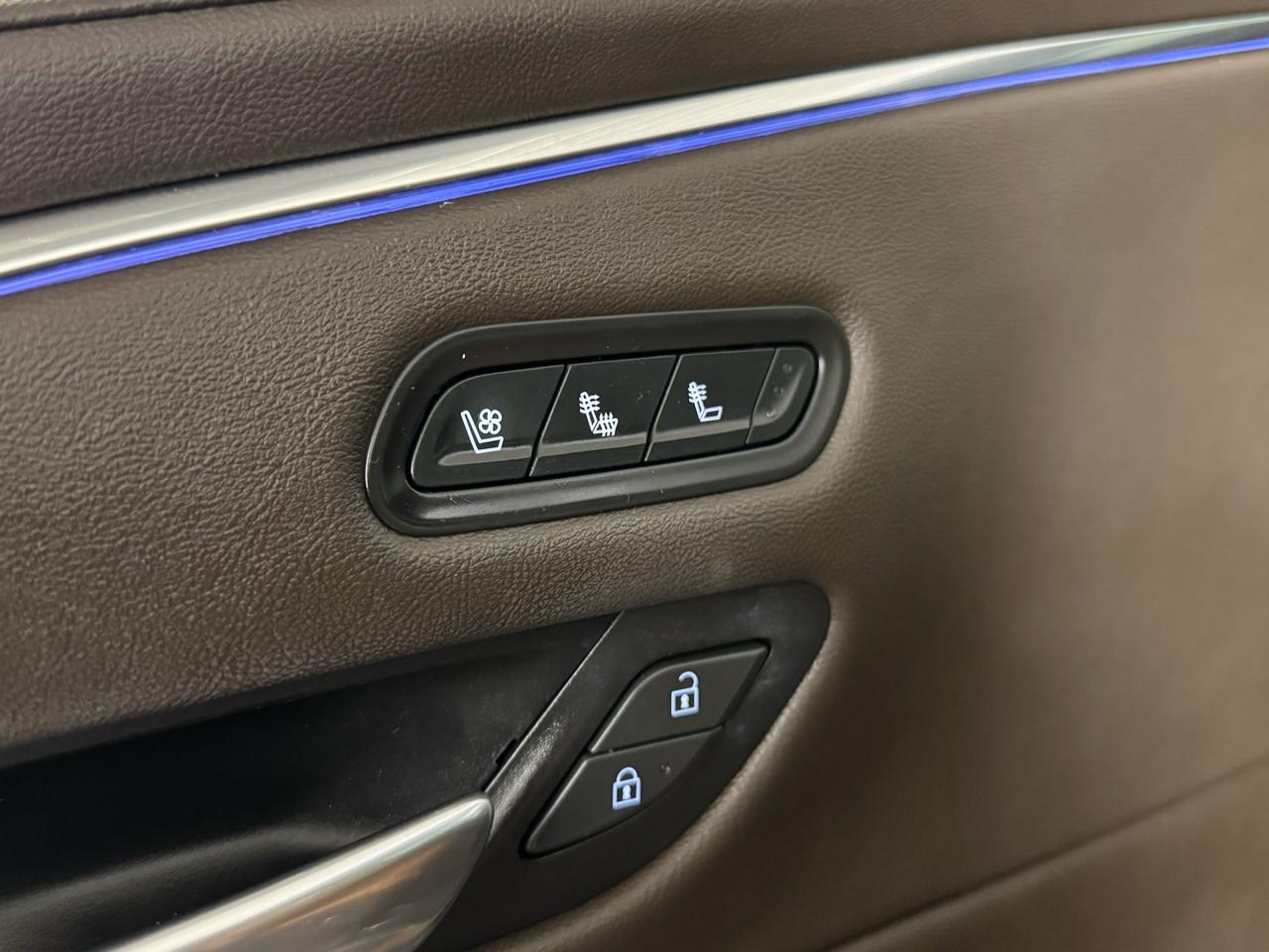 Cadillac Escalade ESV Premium Luxury 4WD 2022