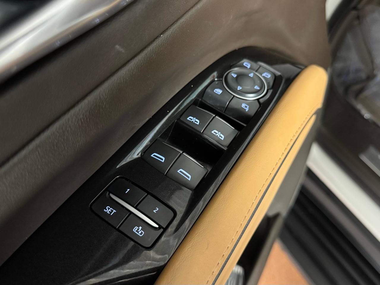 Cadillac Escalade ESV Premium Luxury 4WD 2022