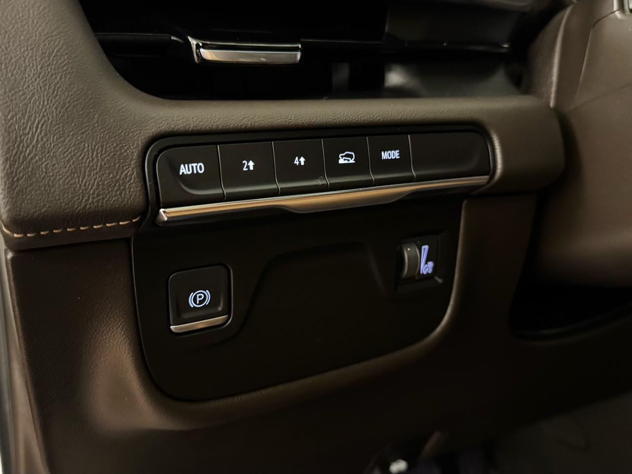 Cadillac Escalade ESV Premium Luxury 4WD 2022