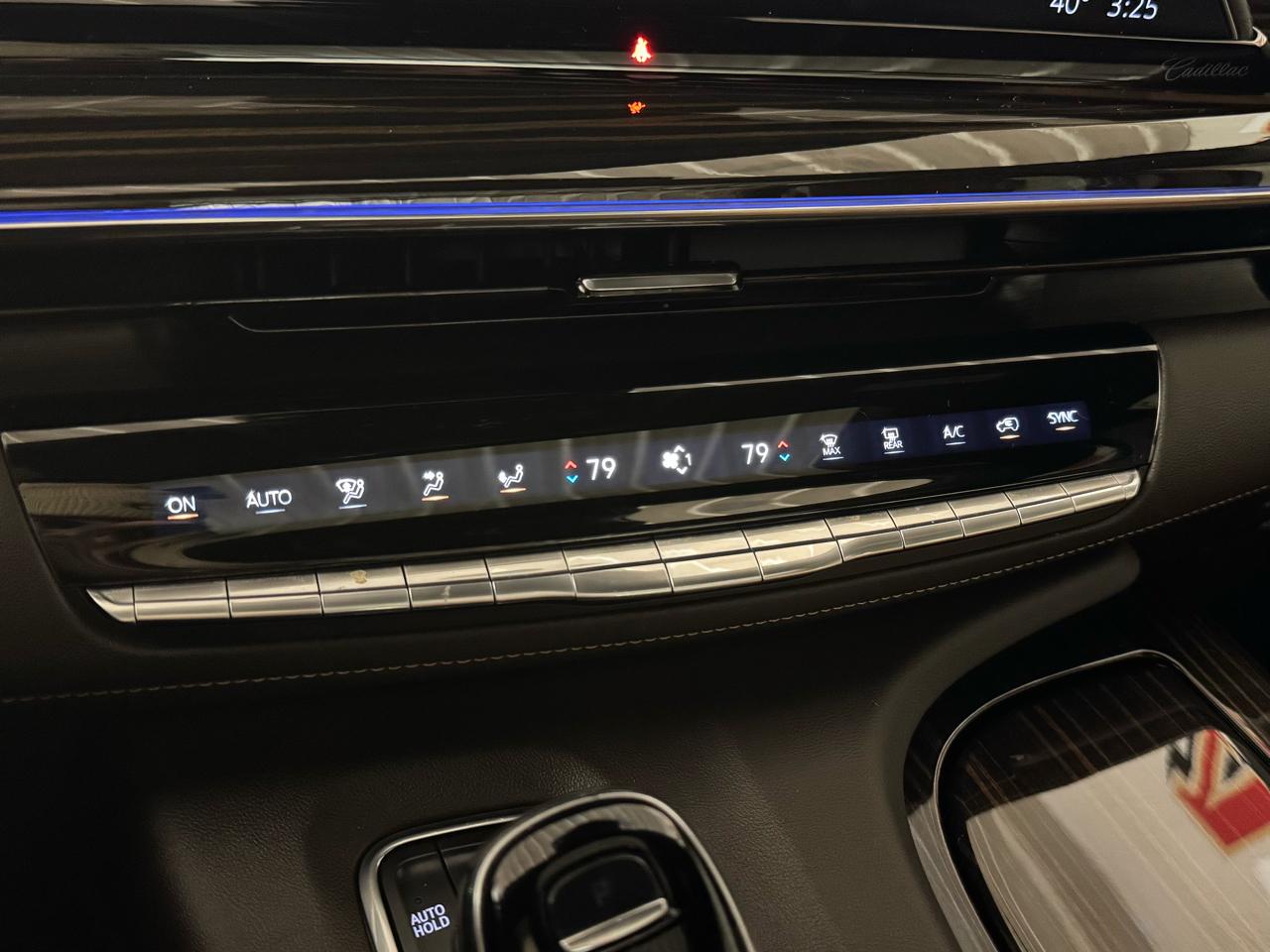 Cadillac Escalade ESV Premium Luxury 4WD 2022