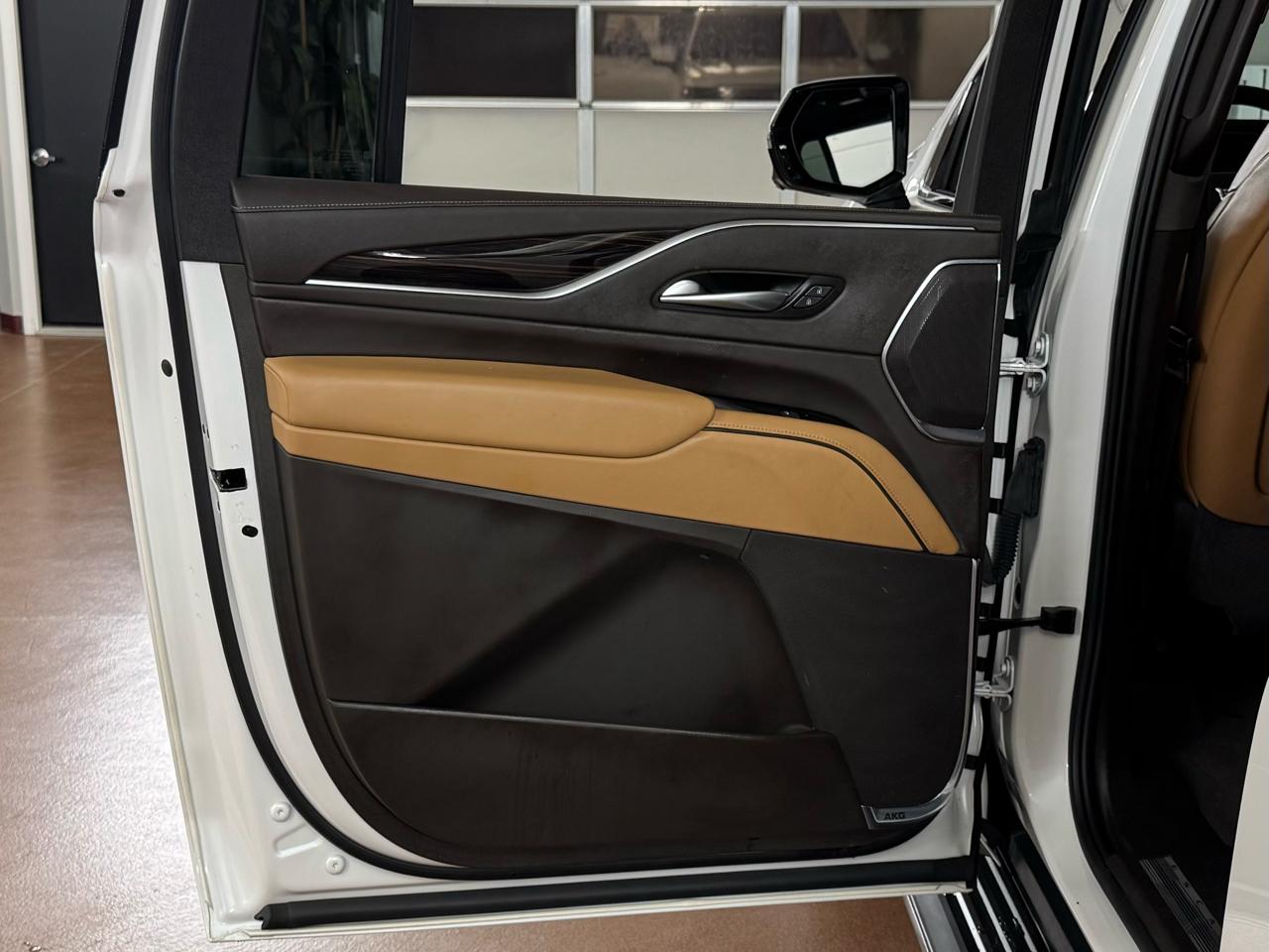 Cadillac Escalade ESV Premium Luxury 4WD 2022