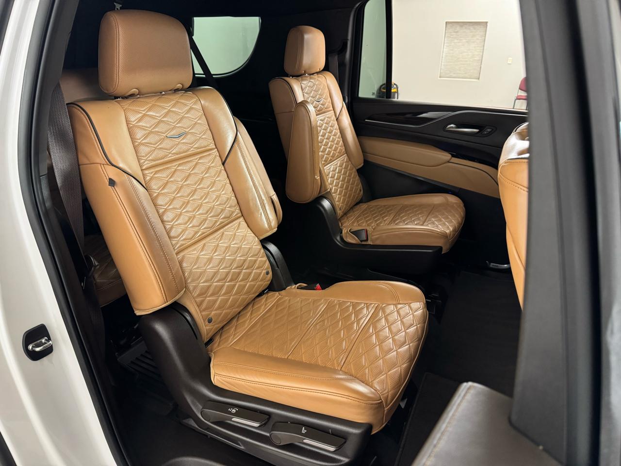 Cadillac Escalade ESV Premium Luxury 4WD 2022