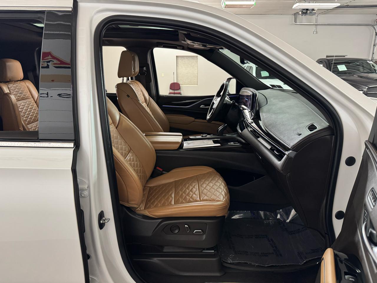 Cadillac Escalade ESV Premium Luxury 4WD 2022