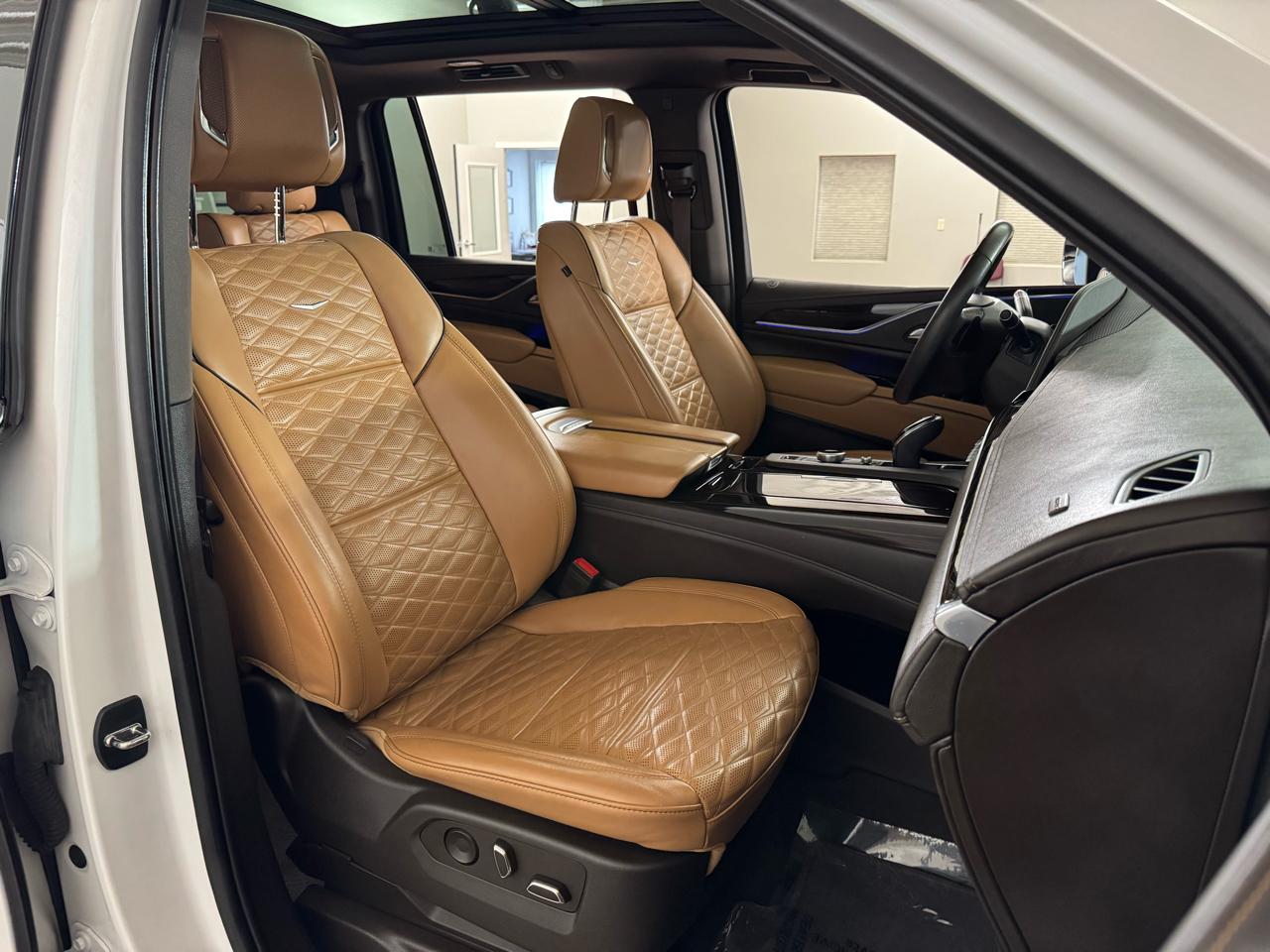 Cadillac Escalade ESV Premium Luxury 4WD 2022