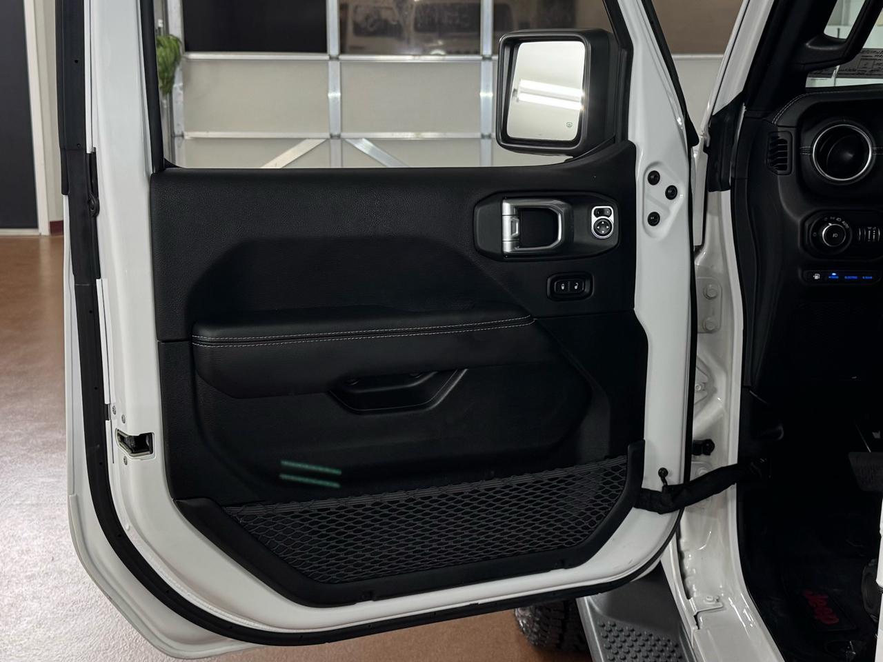 Jeep Wrangler 4xe Unlimited Sahara 2021