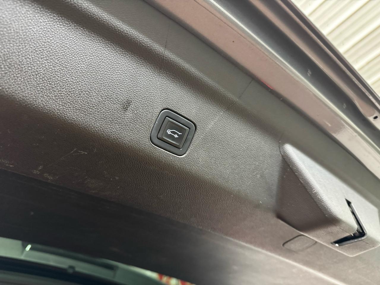 GMC Yukon XL SLT 4WD 2022