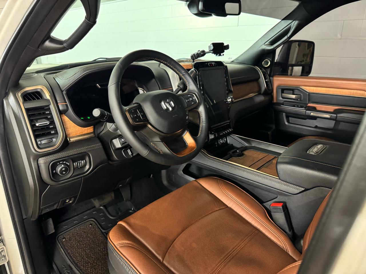 RAM 3500 Limited Longhorn 4x4 Mega Cab 6'4" Box 2024