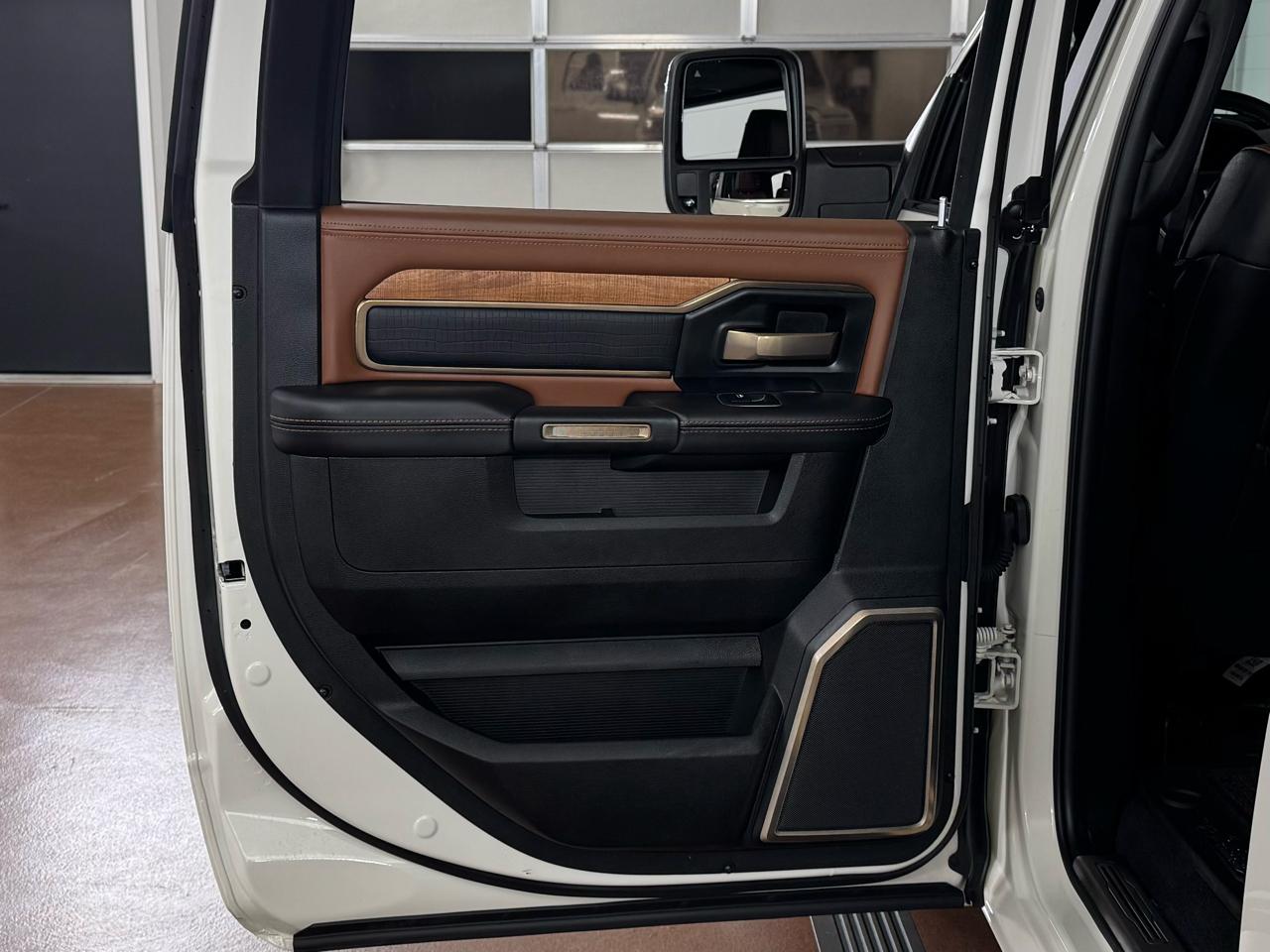 RAM 3500 Limited Longhorn 4x4 Mega Cab 6'4" Box 2024