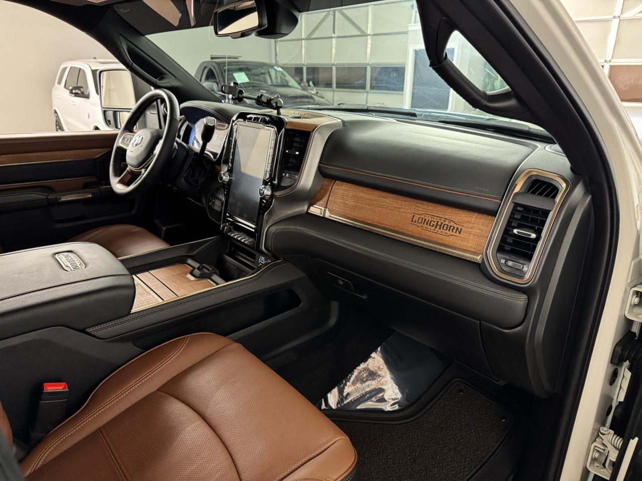 RAM 3500 Limited Longhorn 4x4 Mega Cab 6'4" Box 2024