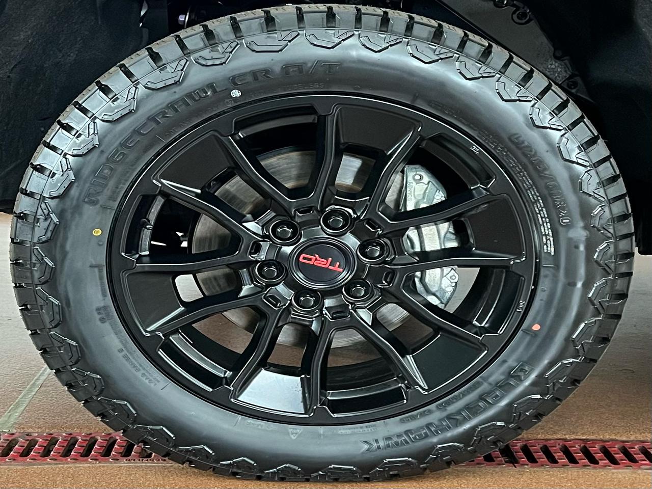 Toyota Tundra Limited CrewMax 4WD 2023