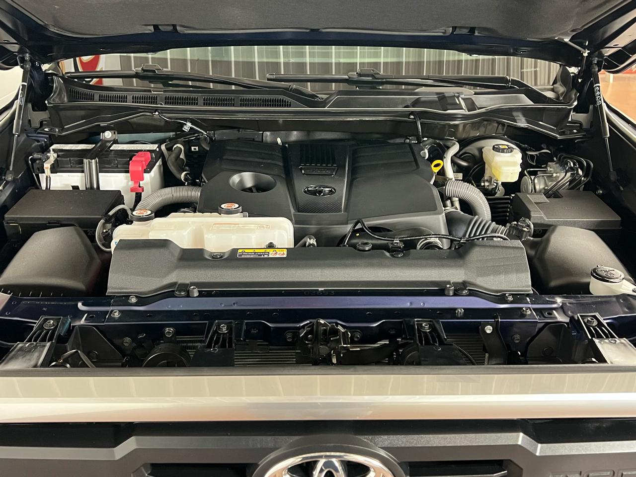 Toyota Tundra Limited CrewMax 4WD 2023