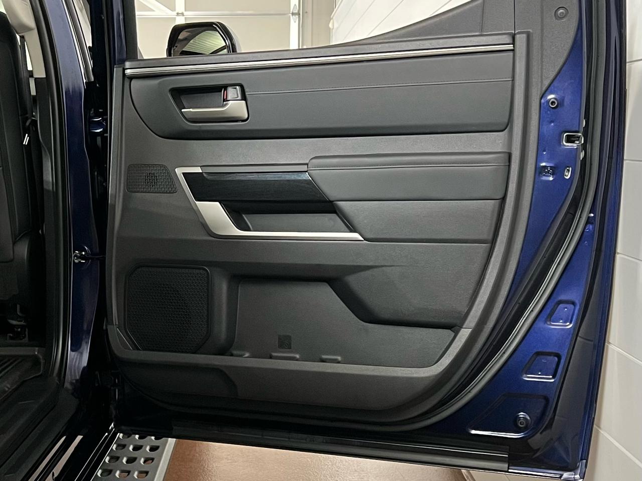 Toyota Tundra Limited CrewMax 4WD 2023