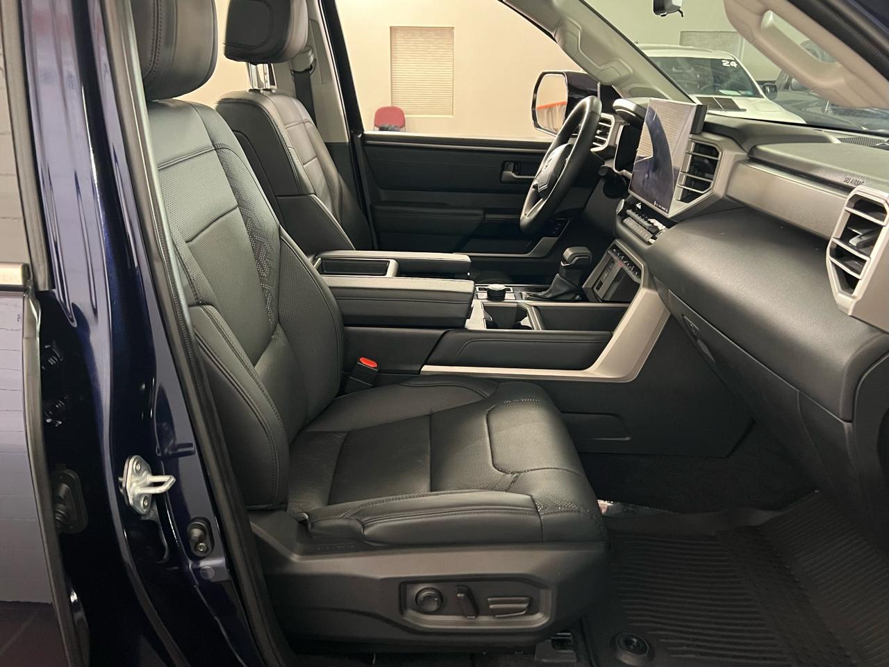 Toyota Tundra Limited CrewMax 4WD 2023