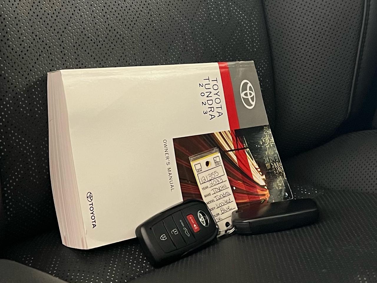 Toyota Tundra Limited CrewMax 4WD 2023