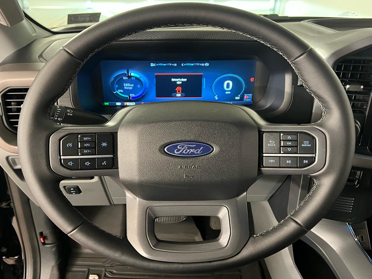 Ford F-150 Lightning  2025