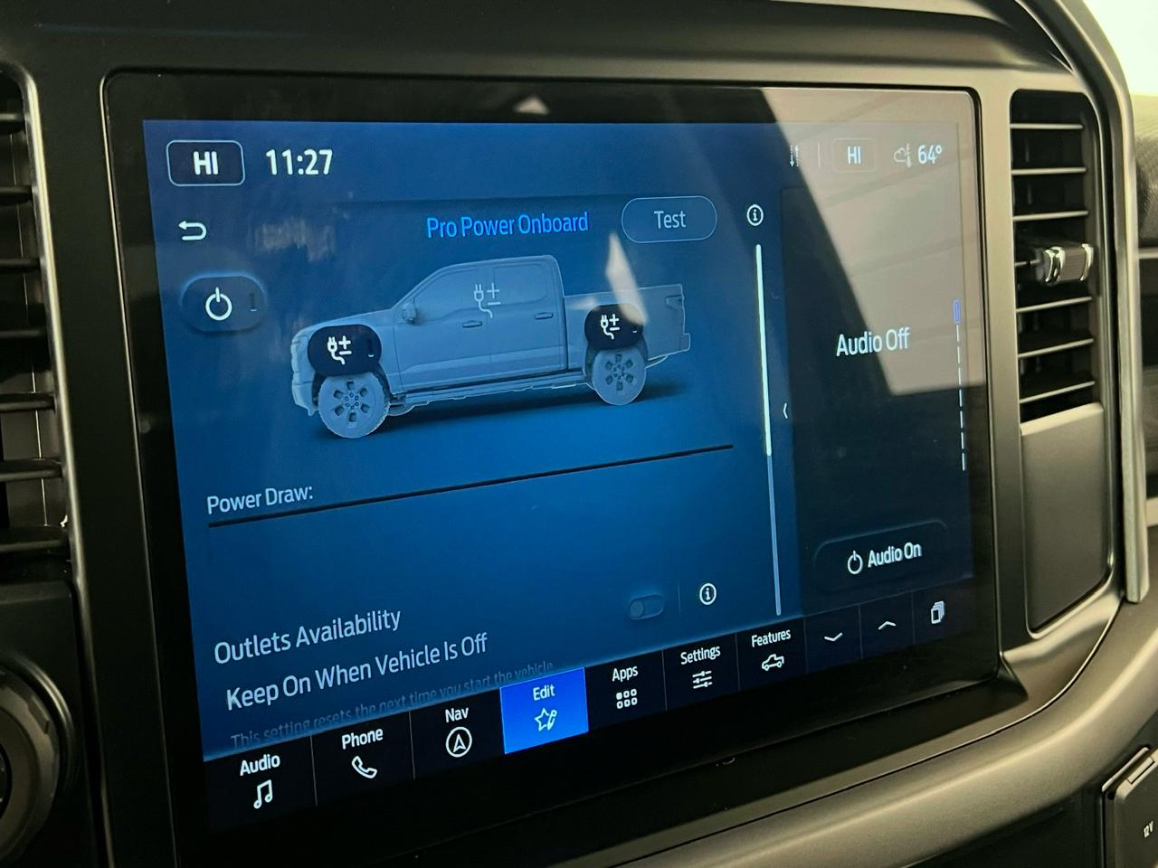 Ford F-150 Lightning  2025