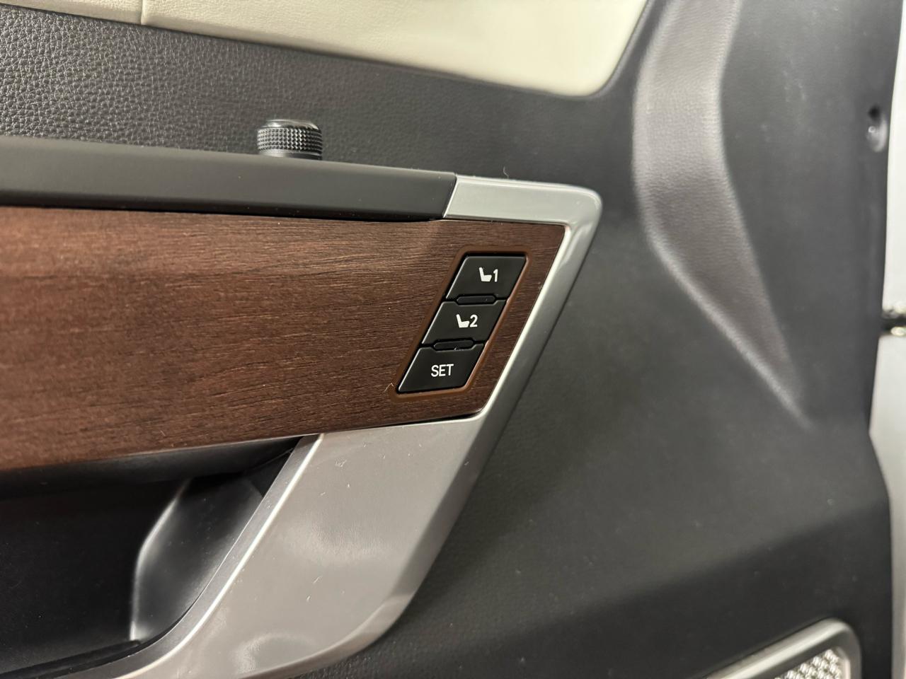 Toyota Tundra Capstone CrewMax 4WD Hybrid 2023