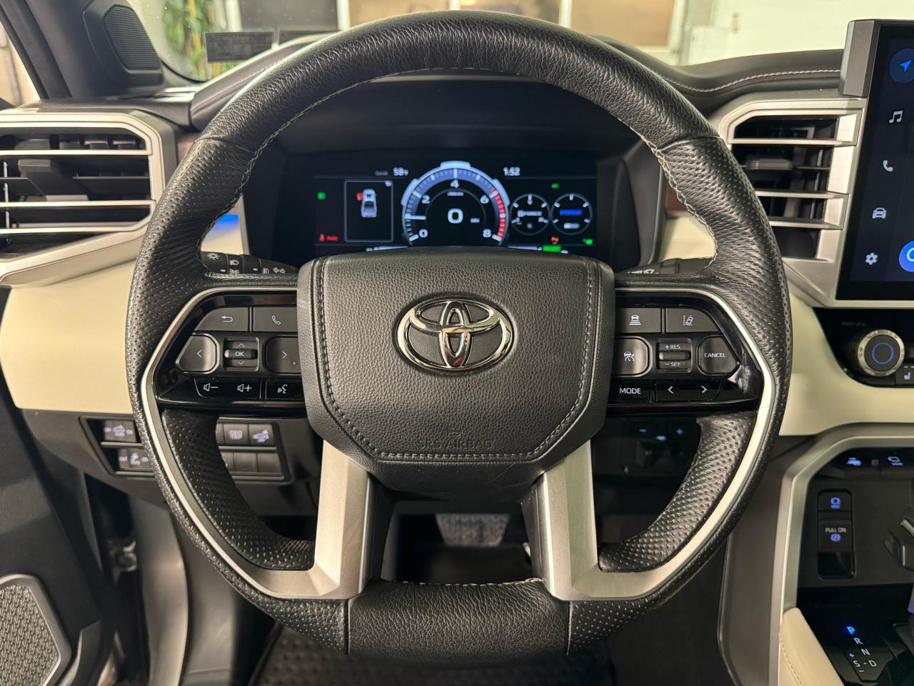 Toyota Tundra Capstone CrewMax 4WD Hybrid 2023