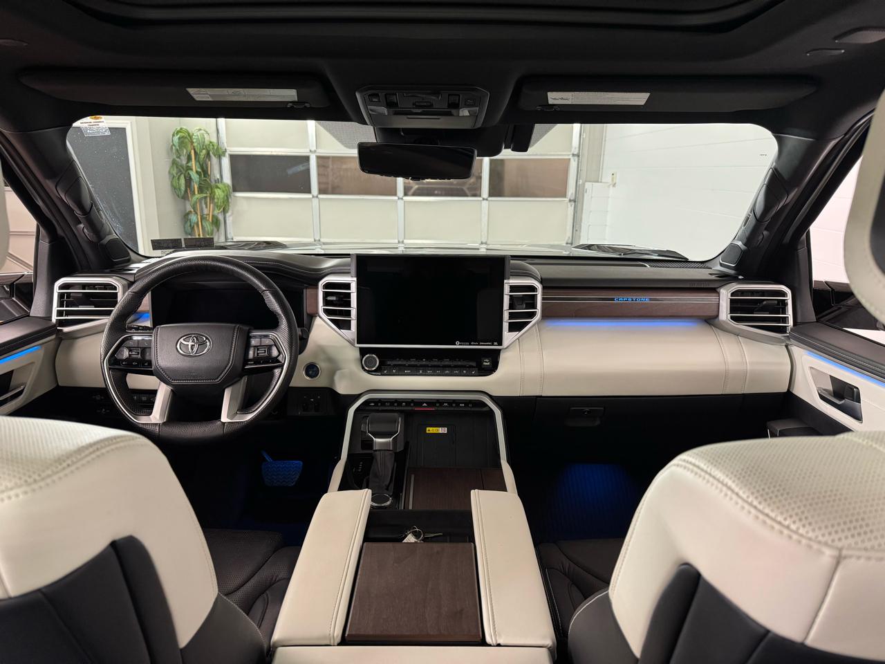 Toyota Tundra Capstone CrewMax 4WD Hybrid 2023