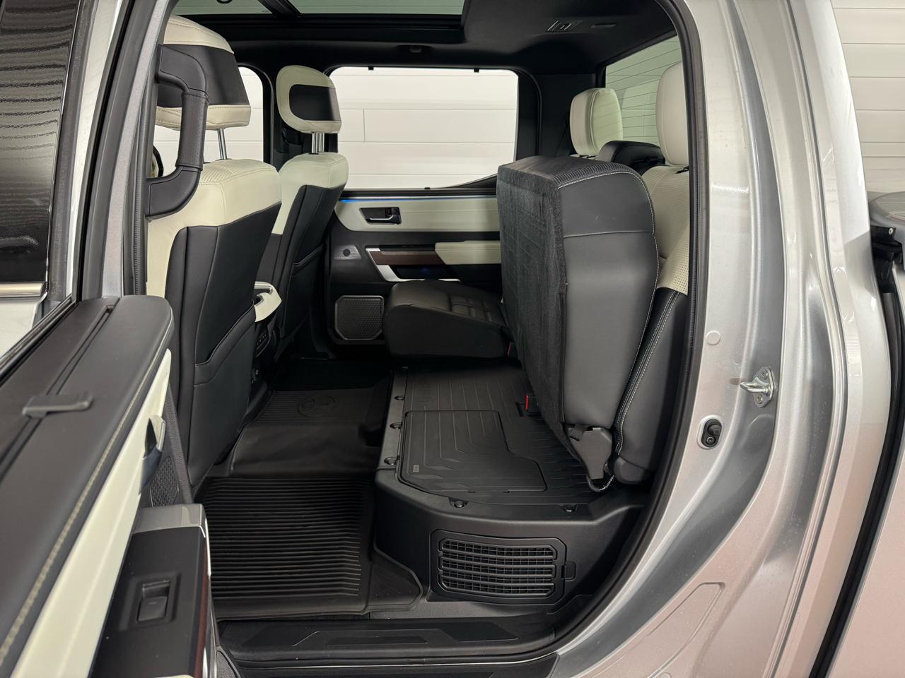 Toyota Tundra Capstone CrewMax 4WD Hybrid 2023