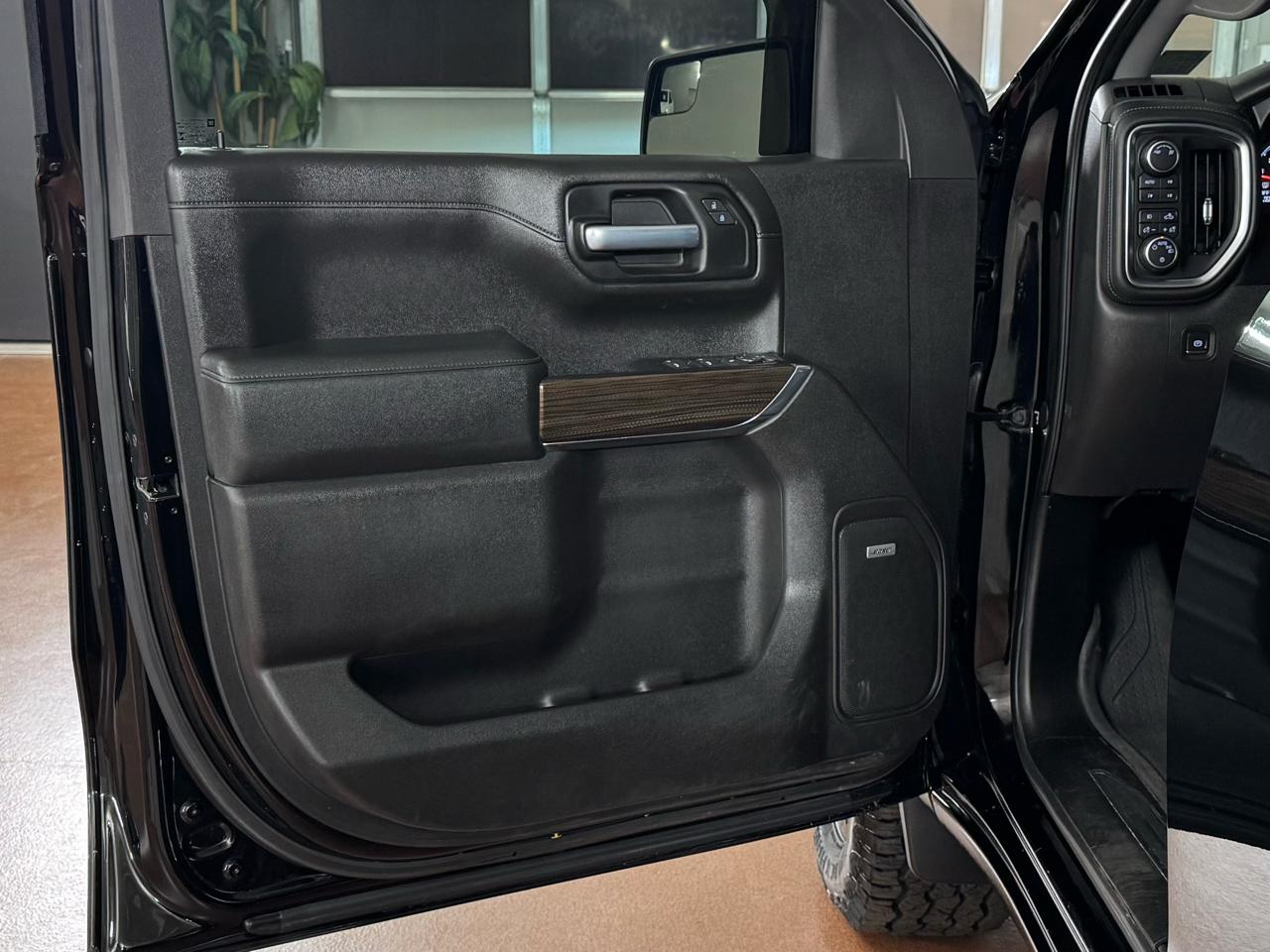 Chevrolet Silverado 1500 LT Trail Boss Crew Cab 4WD 2019