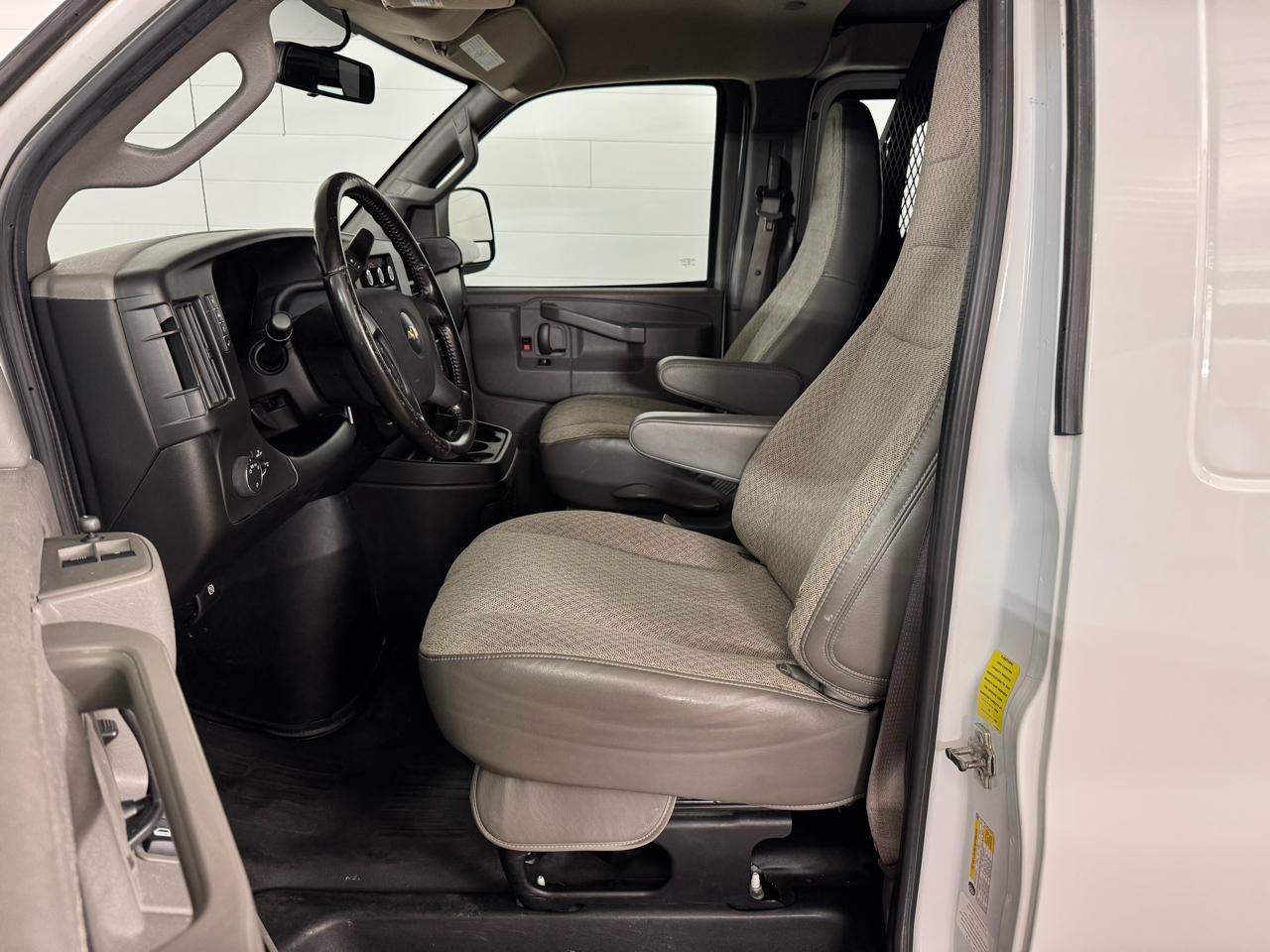 Chevrolet Express  2022