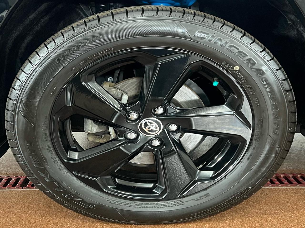 Toyota RAV4 Hybrid  2020