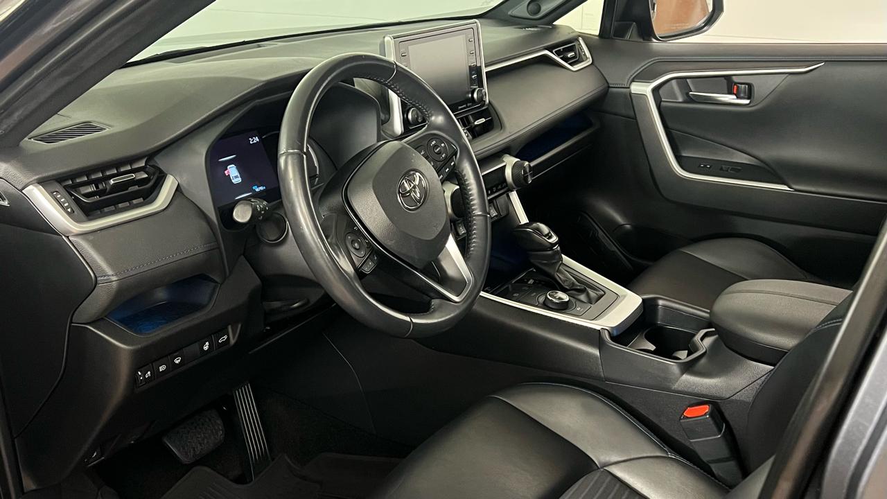 Toyota RAV4 Hybrid  2020