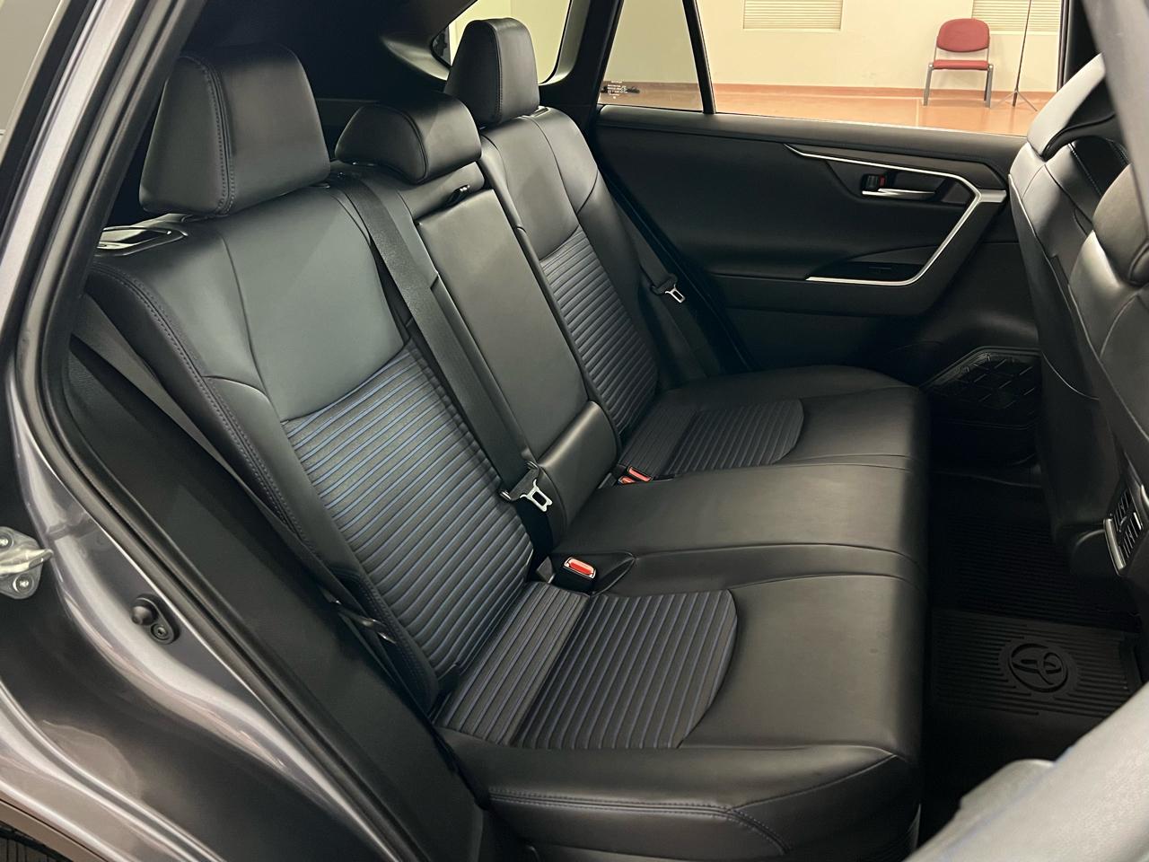 Toyota RAV4 Hybrid  2020