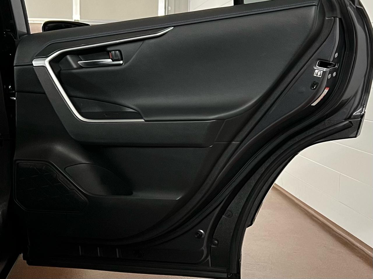 Toyota RAV4 Hybrid  2020