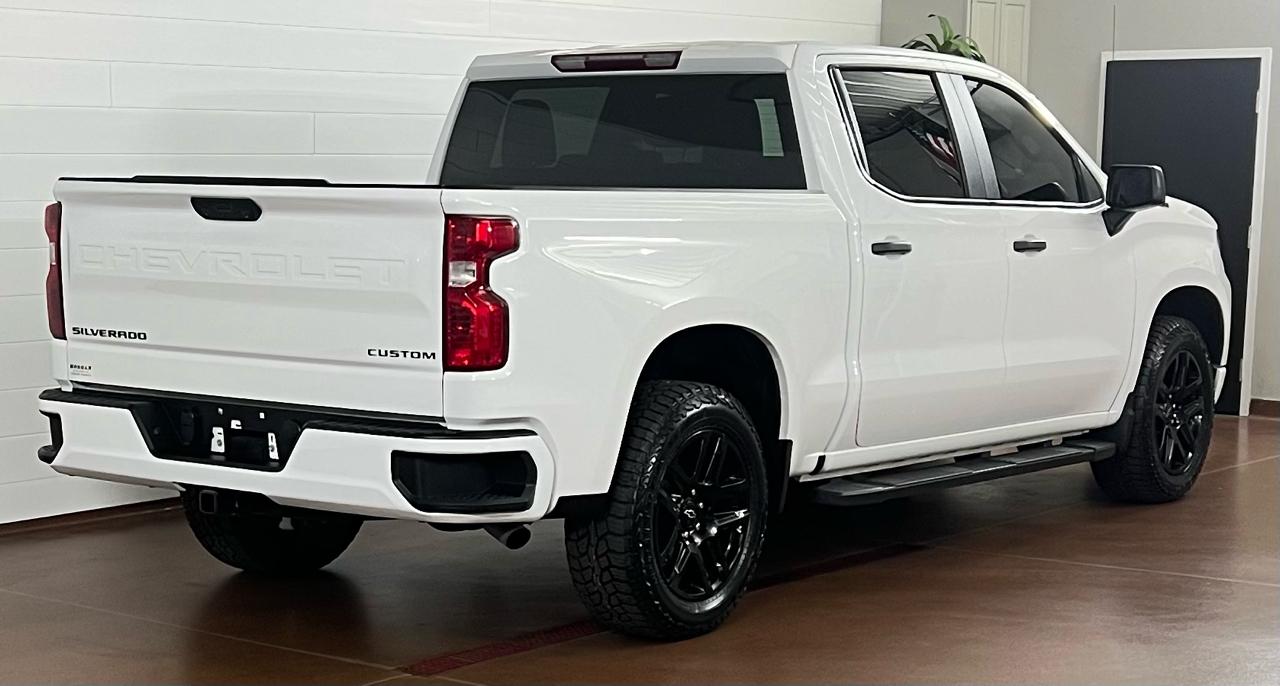 Chevrolet Silverado 1500 Custom Crew Cab 4WD 2023
