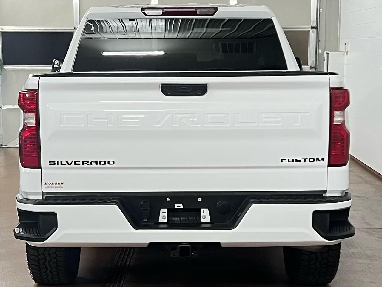 Chevrolet Silverado 1500 Custom Crew Cab 4WD 2023