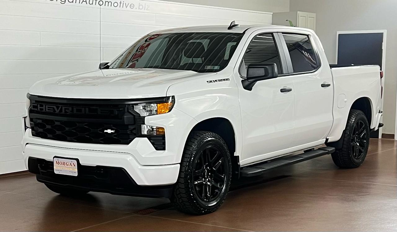 Chevrolet Silverado 1500 Custom Crew Cab 4WD 2023