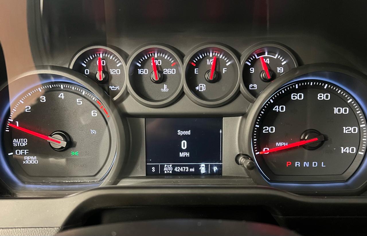 Chevrolet Silverado 1500 Custom Crew Cab 4WD 2023