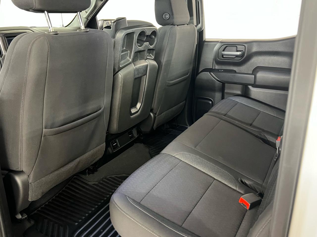 Chevrolet Silverado 1500 Custom Crew Cab 4WD 2023