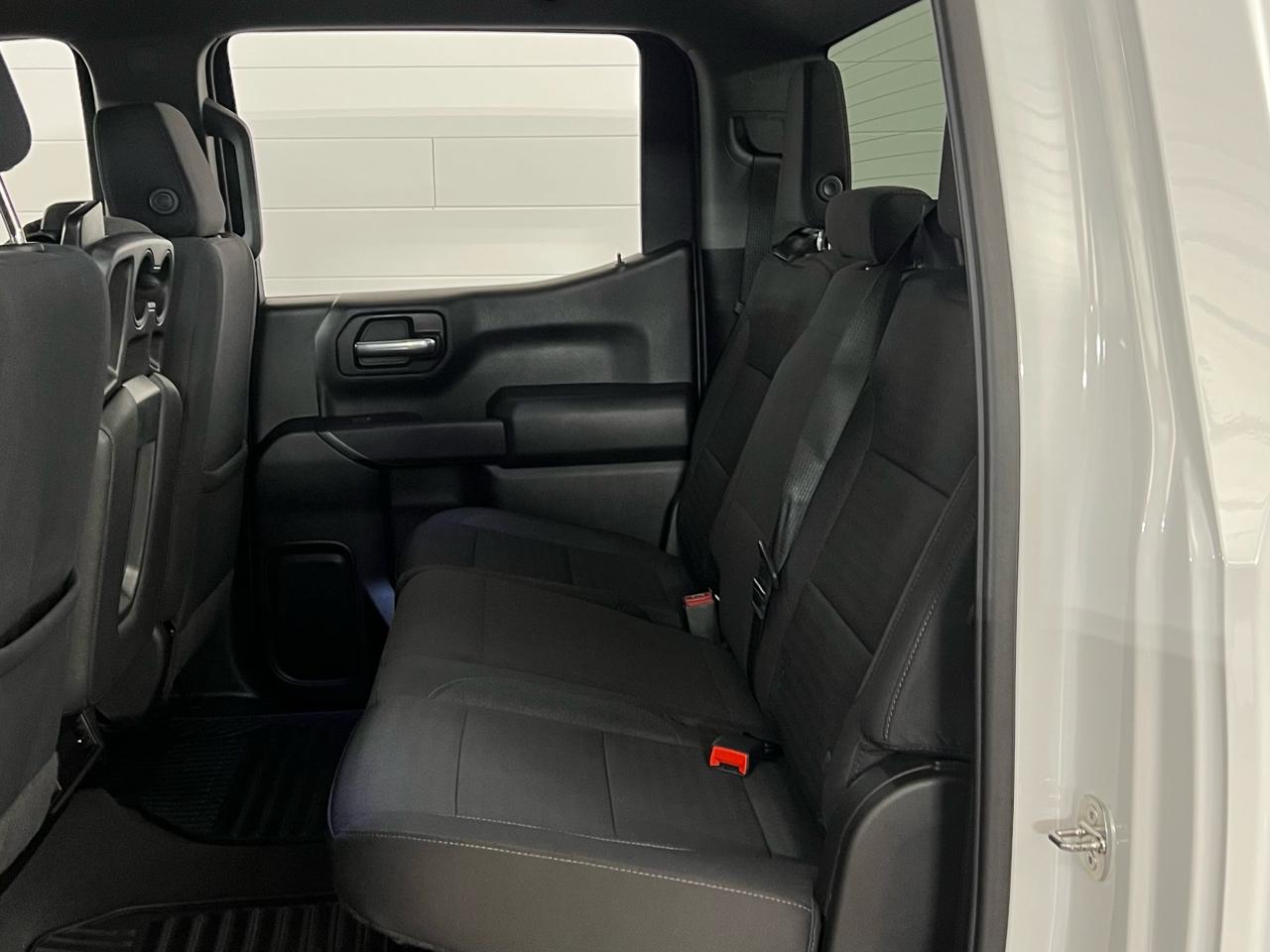 Chevrolet Silverado 1500 Custom Crew Cab 4WD 2023