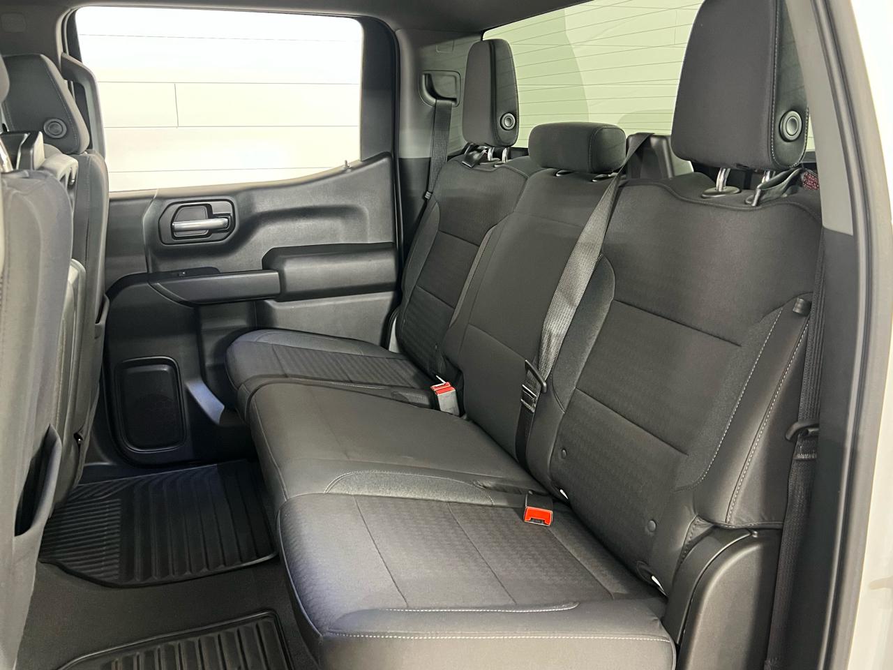 Chevrolet Silverado 1500 Custom Crew Cab 4WD 2023